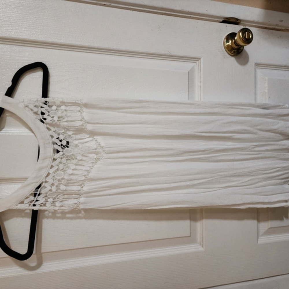 Torrid White Lace Detail Tank Top